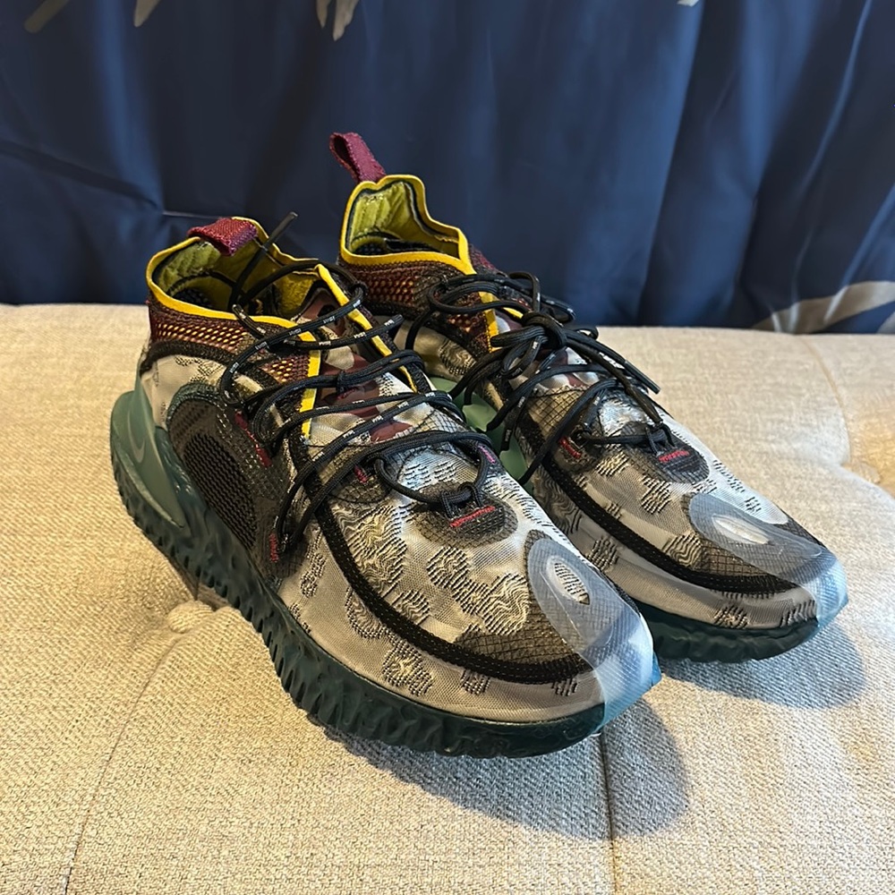 Nike ISPA 10 men 11.5 women